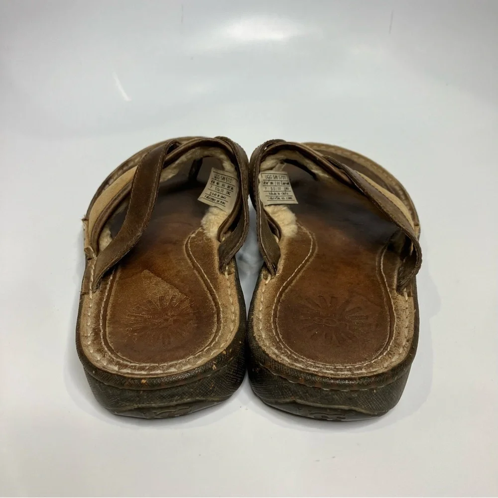 UGG Matala sandals brown & tan leather flip flops shearling lined women’s size 7